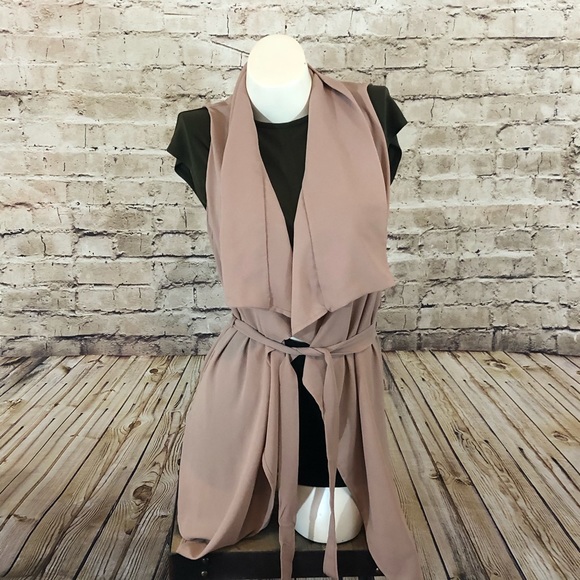 Windsor Jackets & Blazers - NWT tan sleeveless duster jacket size medium